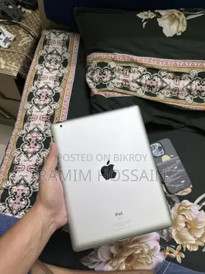 Apple iPad 2 Wi-Fi 16 GB Black