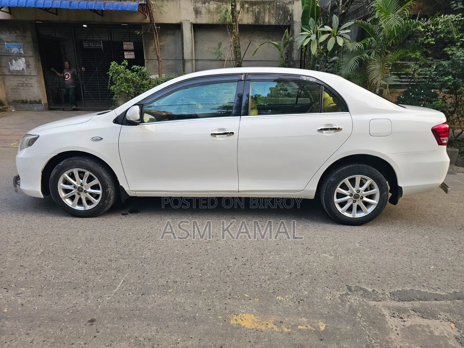 Toyota Axio 2011 Pearl