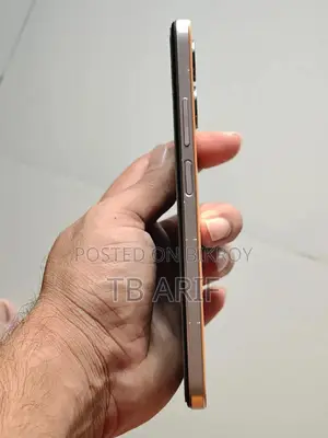 Oppo A17 64 GB Orange