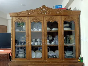 ভিক্টোরিয়ান ডিজাইনের সেগুন কাঠের ডিনারসেট ক্যাবিনেট