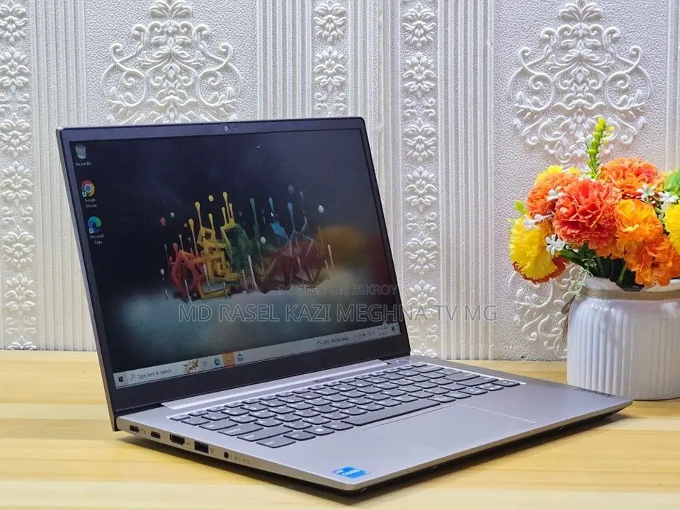 Laptop Lenovo 4GB Intel SSD 500GB