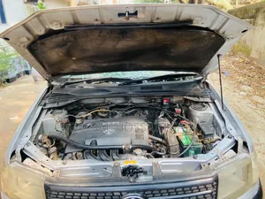 টয়োটা প্রবক্স ২০০৭ সাদা