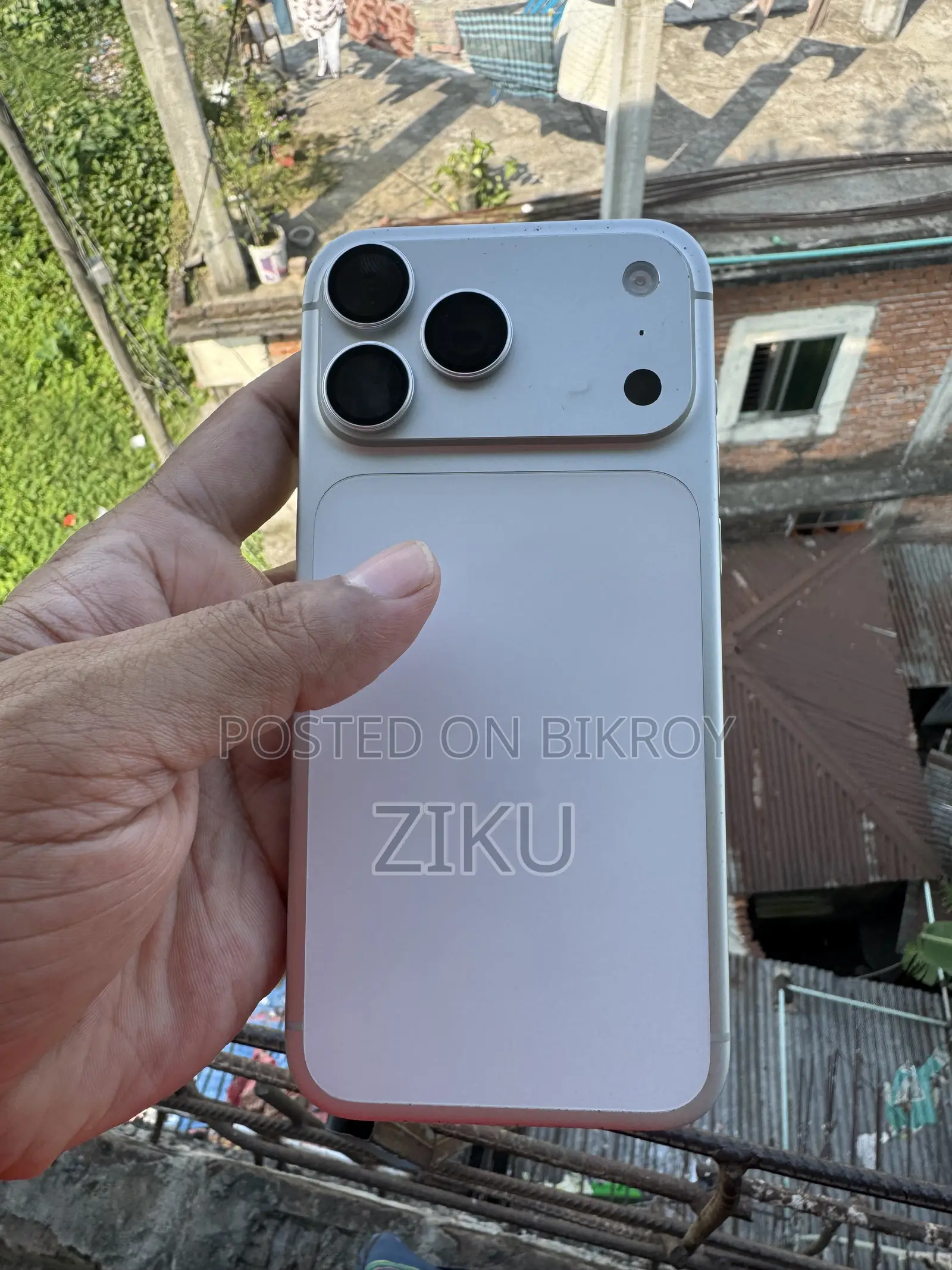 অ্যাপল আইফোন ১৭ প্রো ম্যাক্স ২৫৬ জিবি সিলভার