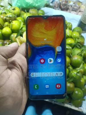 স্যামসাং গ্যালাক্সি এ২০ ৩২ জিবি গোল্ড