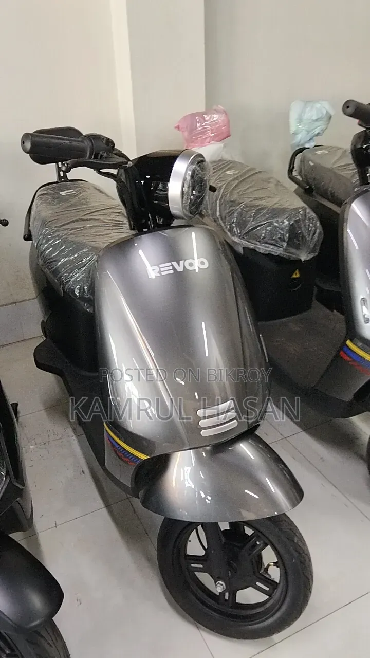 New Revoo C00 2026 Gray