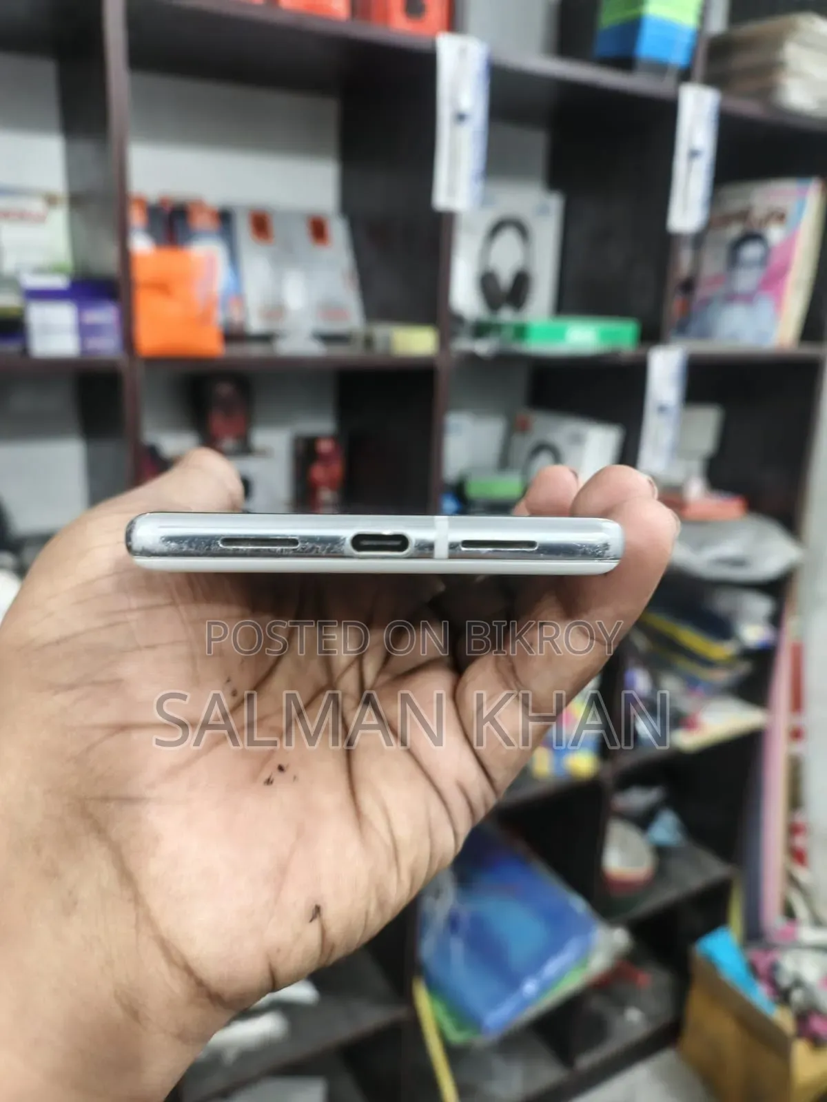গুগল পিক্সেল ৬ প্রো ২৫৬ জিবি হোয়াইট