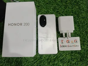 অনার ২০০ ২৫৬ জিবি হোয়াইট