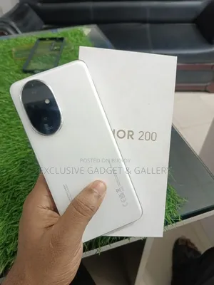 অনার ২০০ ২৫৬ জিবি হোয়াইট