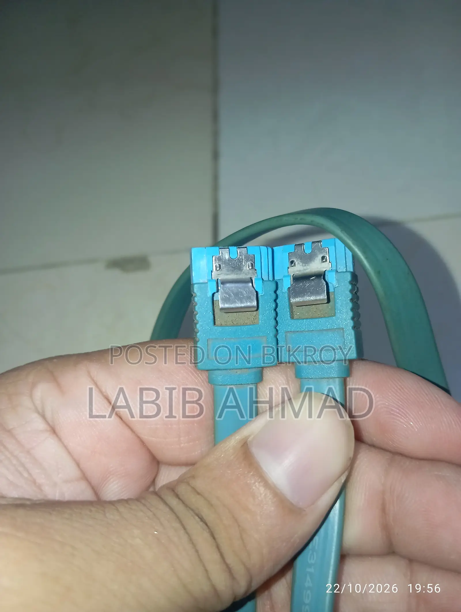 হার্ড ড্রাইভ / এসএসডি এর জন্য সাটা কেবল
