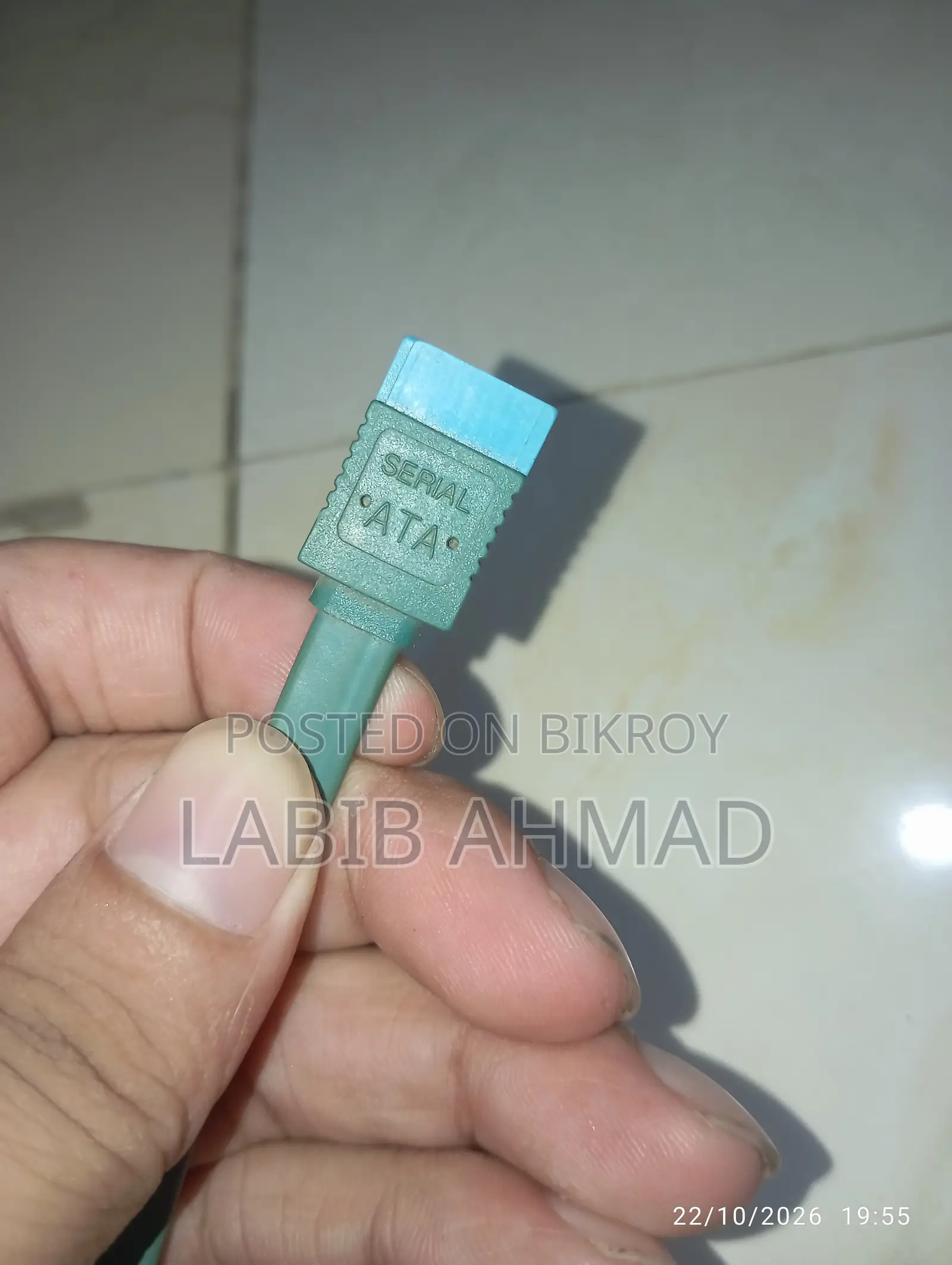 হার্ড ড্রাইভ / এসএসডি এর জন্য সাটা কেবল