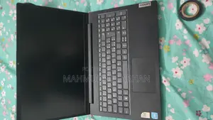 Laptop Lenovo V15 G3 8GB Intel SSD 256GB