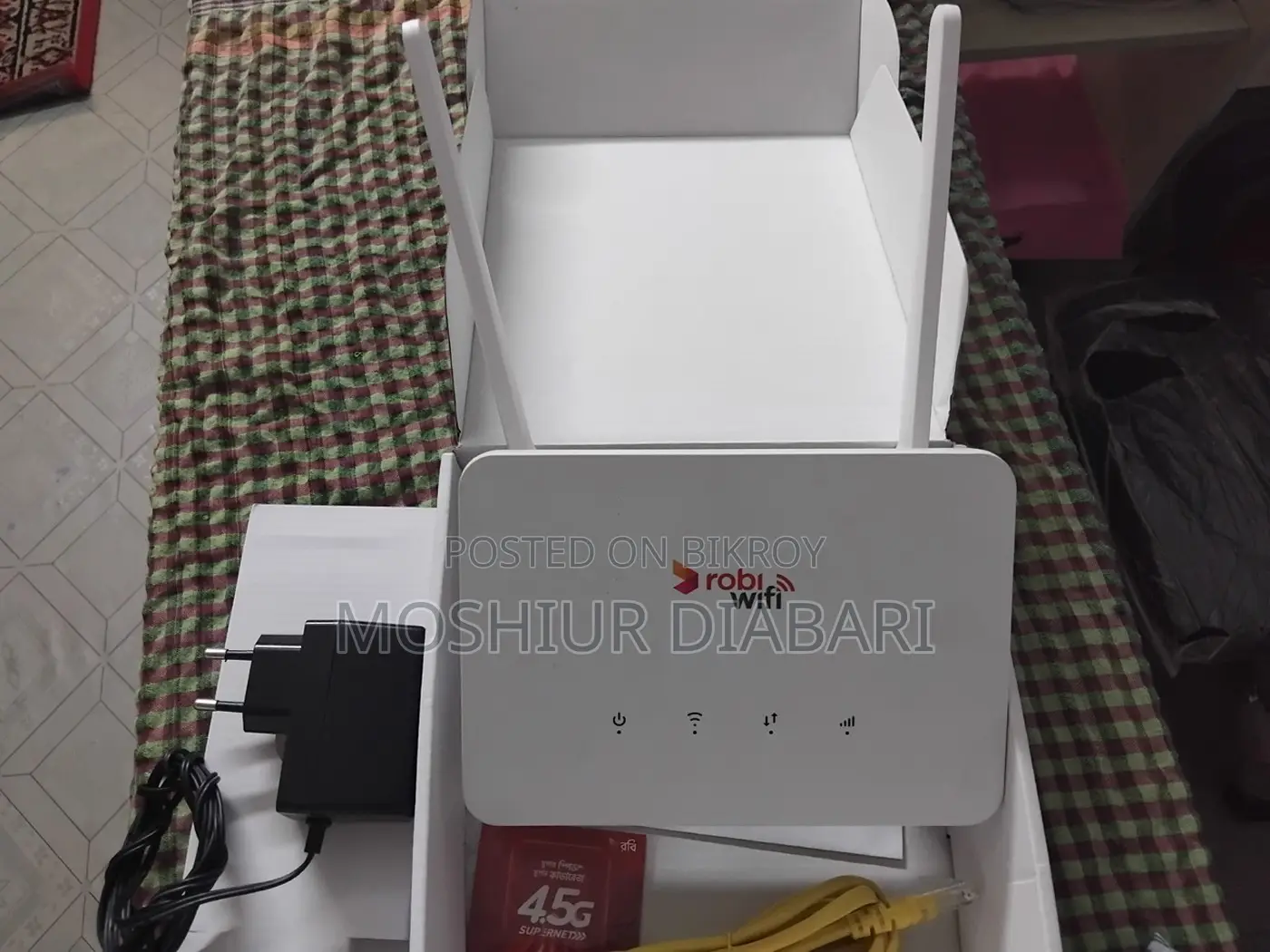 রবি 4G রাউটার (ZLT T300SE) - ব্যাটারি ব্যাকআপ সহ ডুয়াল ব্যান্ড (নতুনের মতো)
