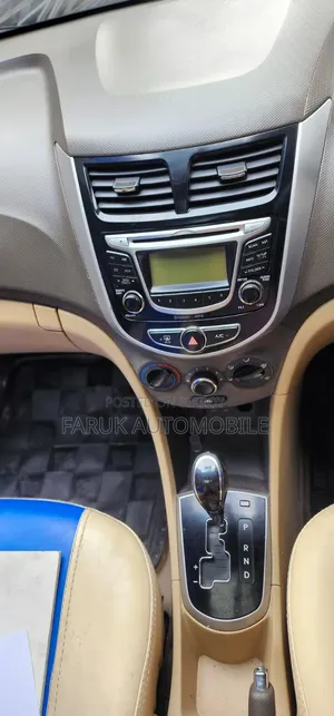 হুন্দাই অ্যাকসেন্ট ২০১৪ নীল