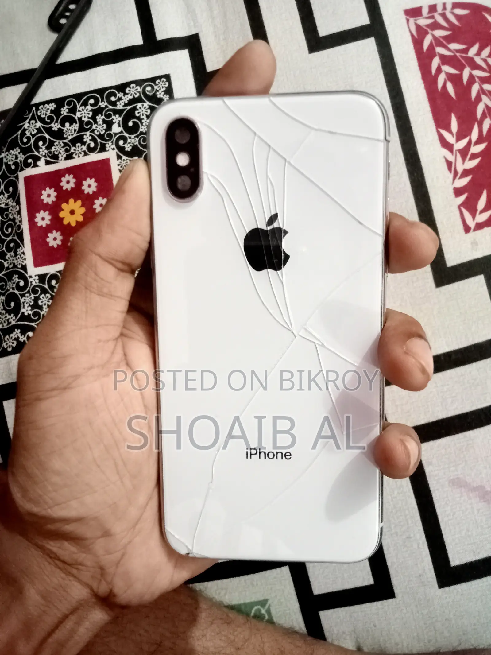 অ্যাপল আইফোন এক্স ২৫৬ জিবি হোয়াইট