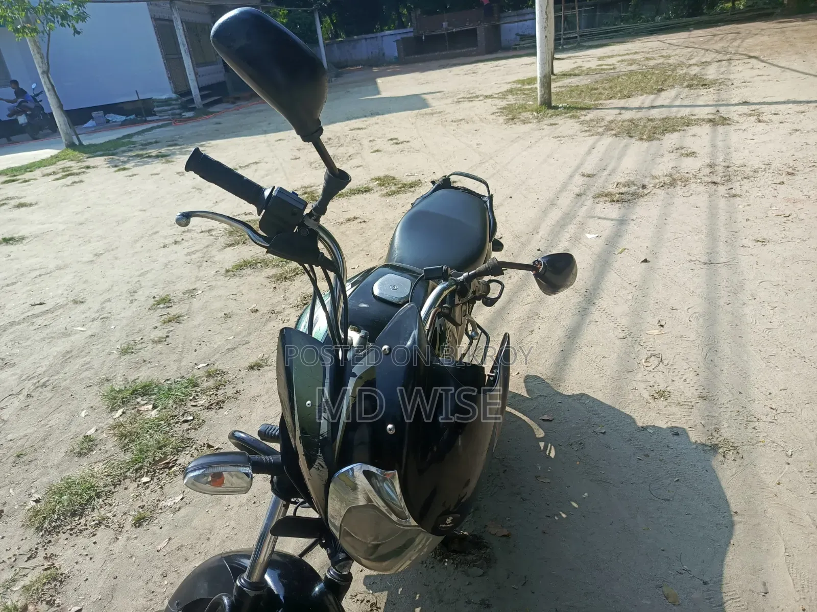 বাজাজ ডিসকভার ১০০ ২০১২ কালো
