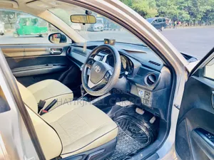 Toyota Axio 2014 Silver