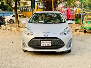 টয়োটা অ্যাকুয়া ২০২০ সিলভার