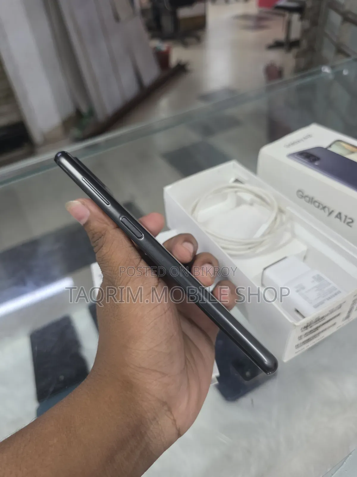 স্যামসাং গ্যালাক্সি এ১২ ৩২ জিবি ব্ল্যাক