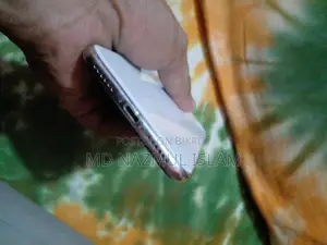 Apple iPhone X 64 GB White