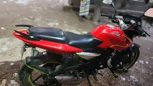 বাজাজ পালসার ১৩৫ এলএস ২০১০ লাল