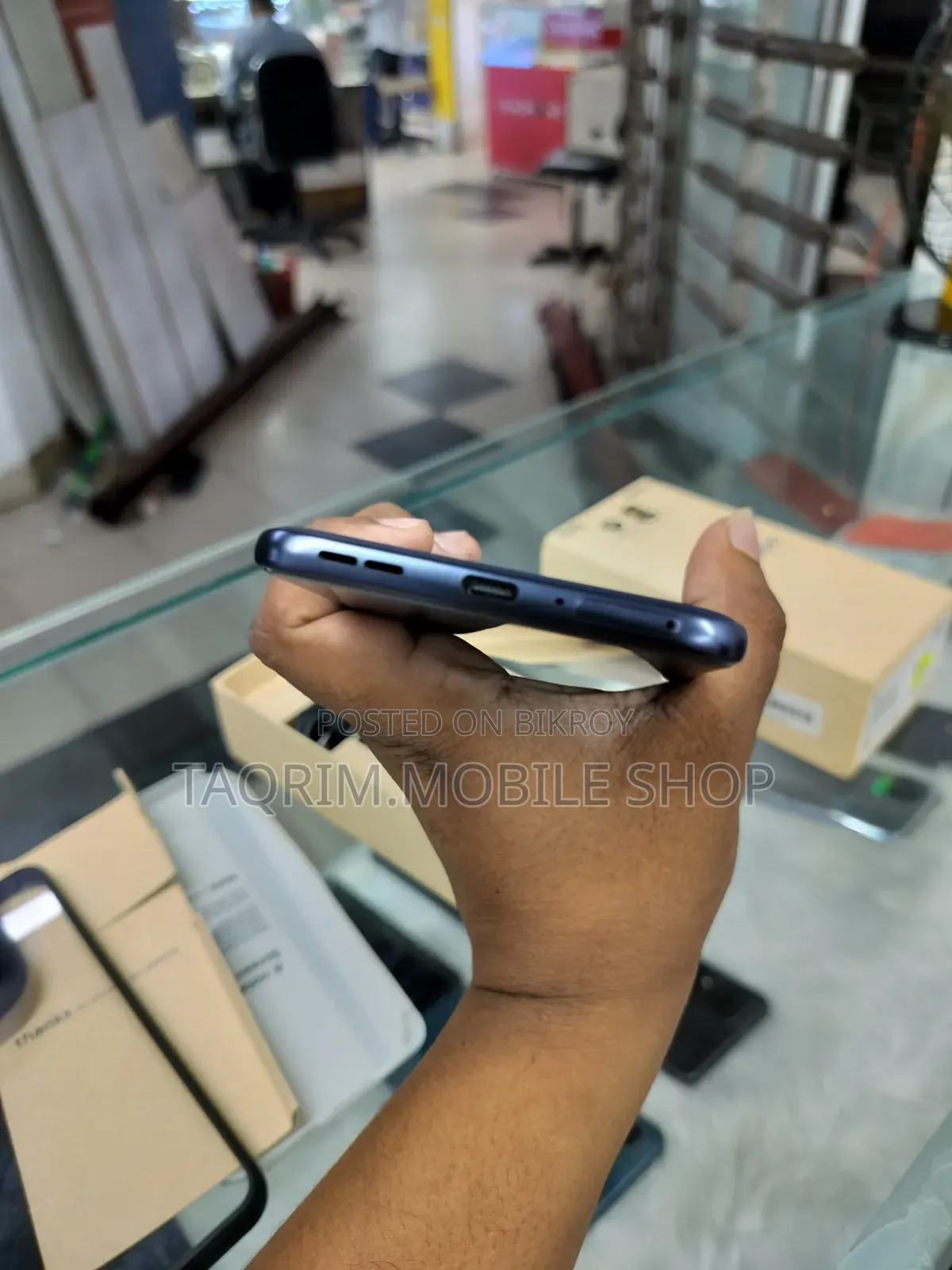New Motorola Edge 70 Fusion 128 GB Black