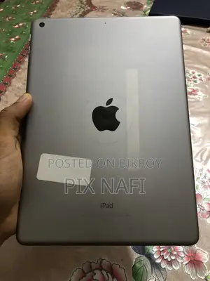 Apple iPad 9.7 32 GB Black
