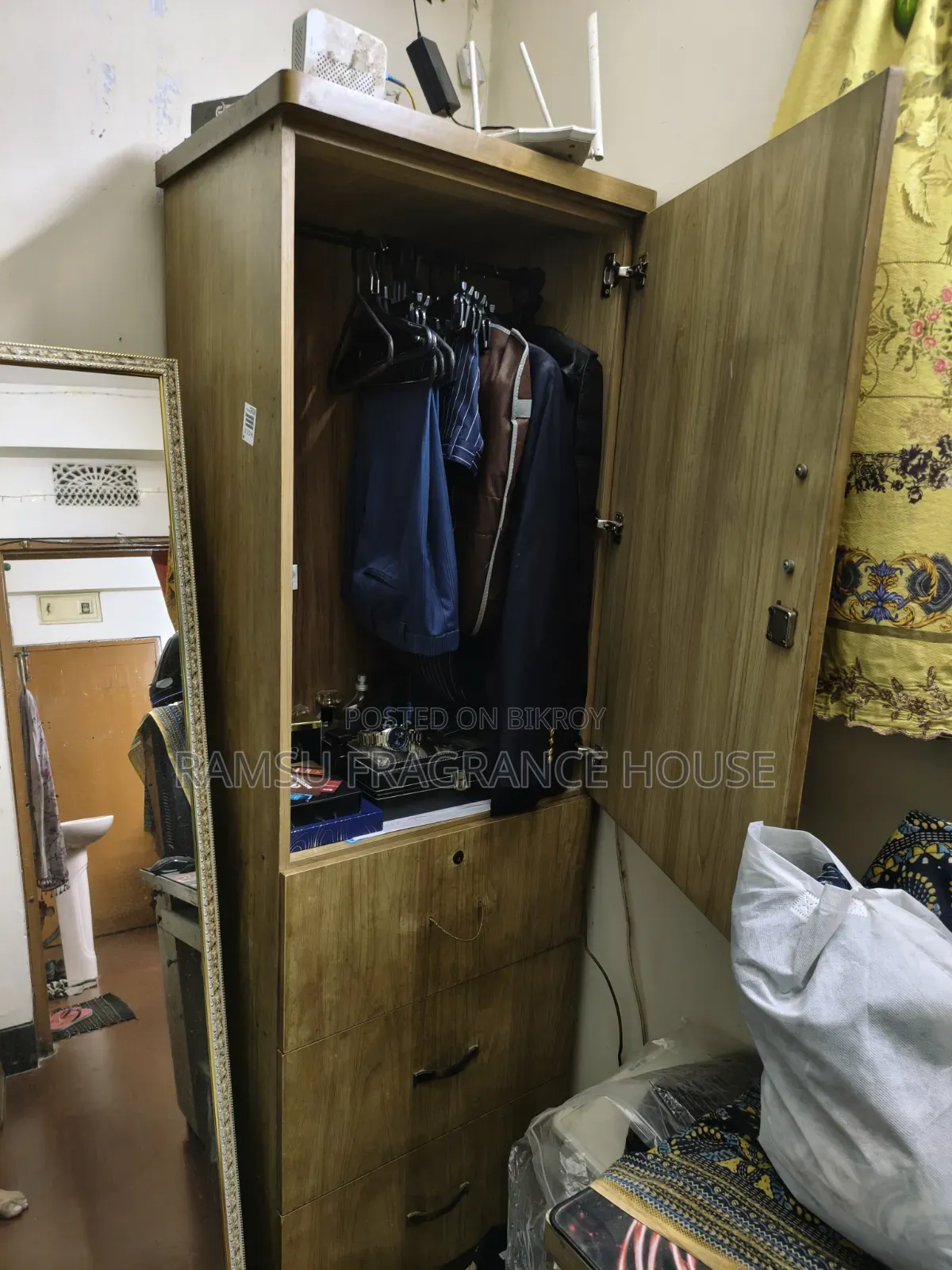 Single Door Almirah