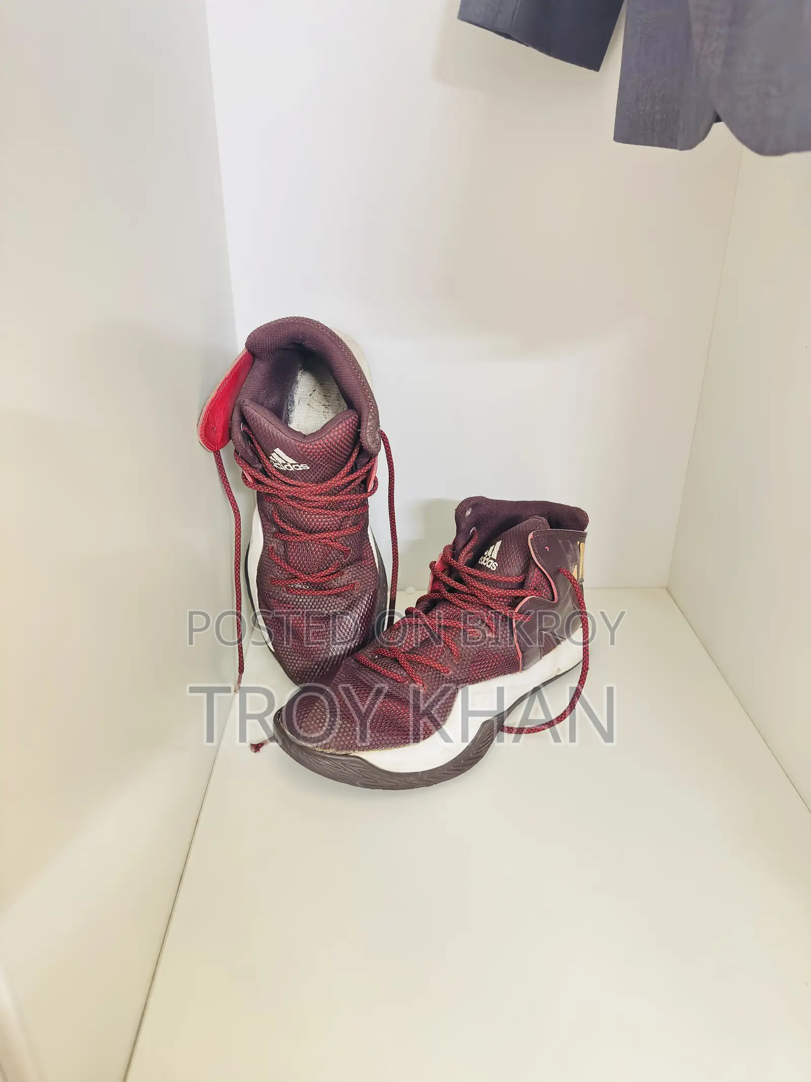 Shoes Adidas