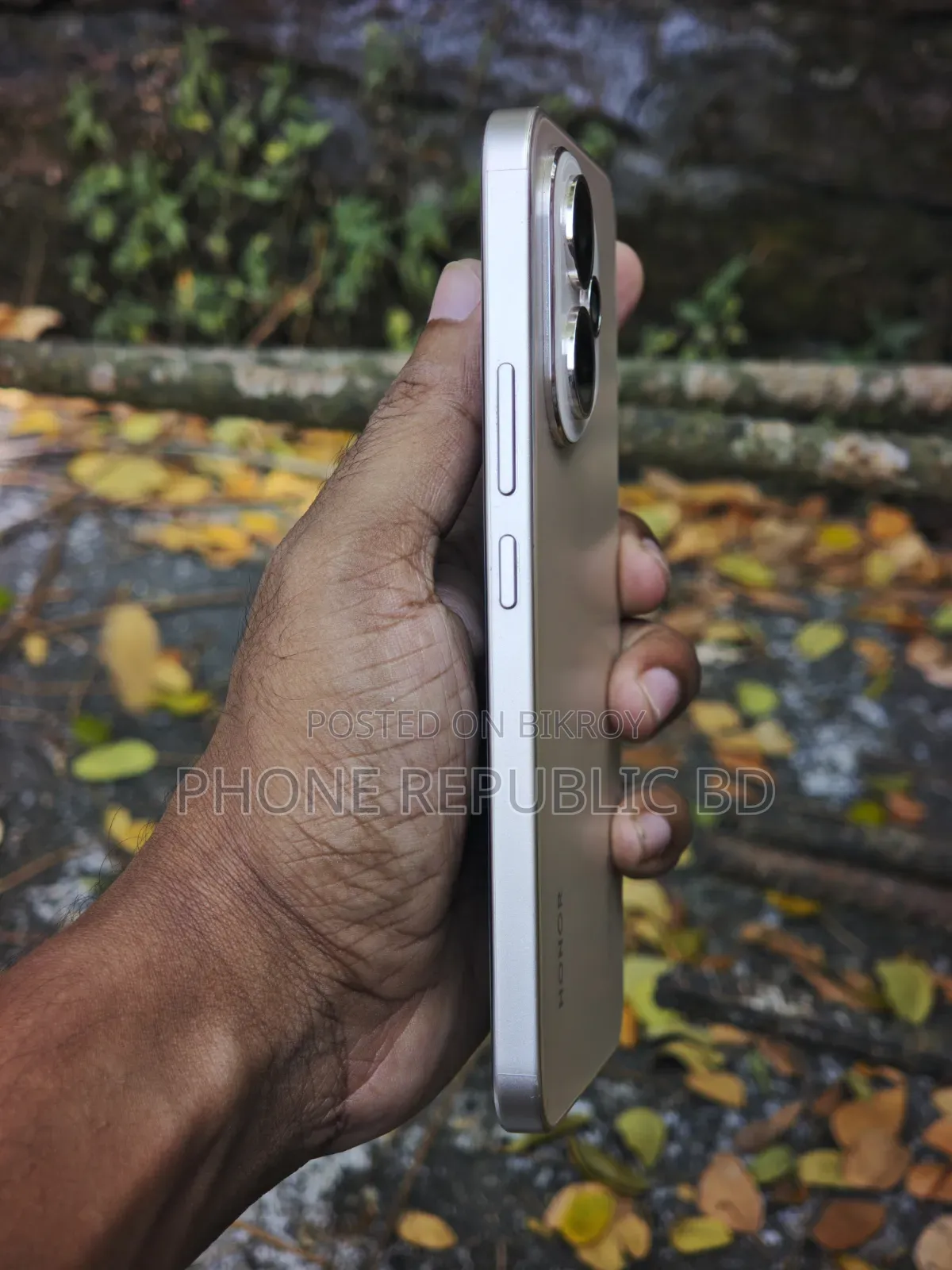 অনার ৪০০ ৫১২ জিবি রোজ গোল্ড