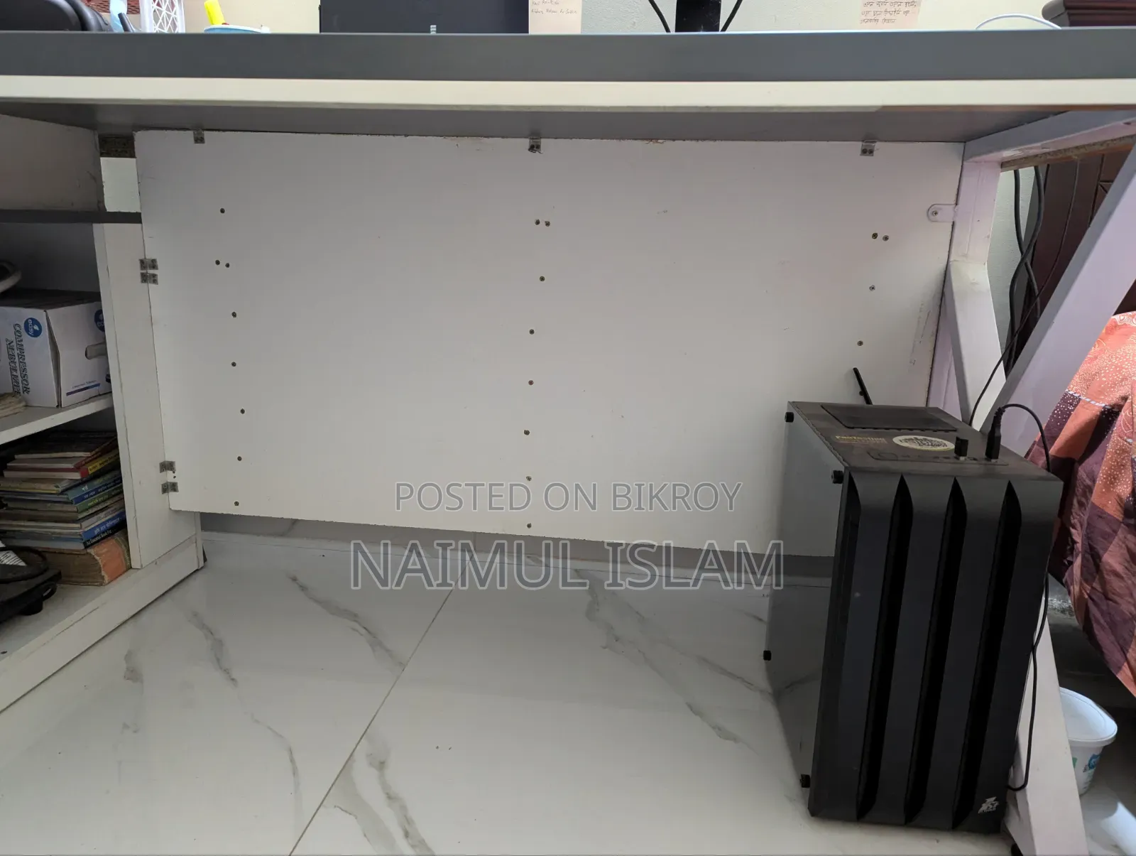 Office Workspace Executive Table / Desk