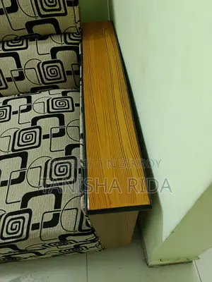 দক্ষিণ বনশ্রীতে বিক্রির জন্য ৫ সিটের সোফা সেট - ৳১০,০০০