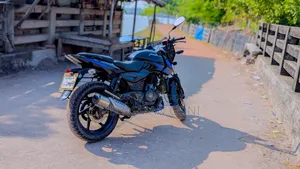 বাজাজ পালসার ১৫০ ২০১৯ নীল