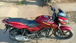 Bajaj Pulsar 150 2015 Red
