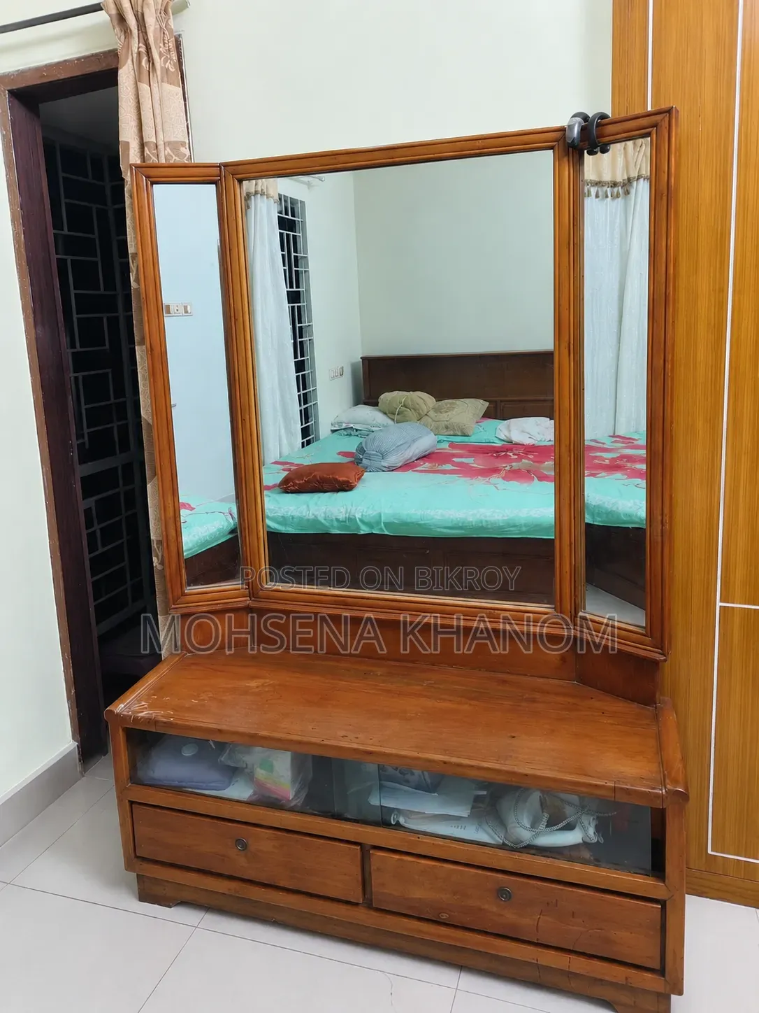 সেগুন কাঠের ড্রেসিং টেবিল