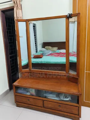 সেগুন কাঠের ড্রেসিং টেবিল