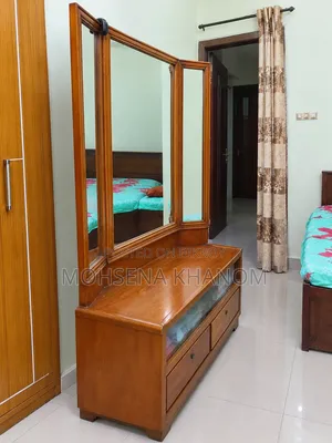 সেগুন কাঠের ড্রেসিং টেবিল
