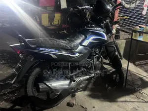 নতুন টিভিএস মেট্রো ২০২৫ ব্ল্যাক