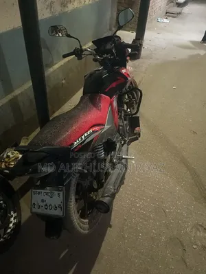 টিভিএস স্ট্রাইকার ১২৫ ২০১৮ ব্ল্যাক