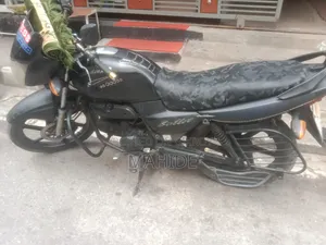 Runner Bullet 100 2021 Black