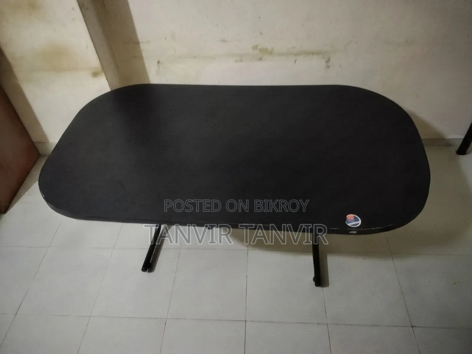OTOBI dining table For Sale