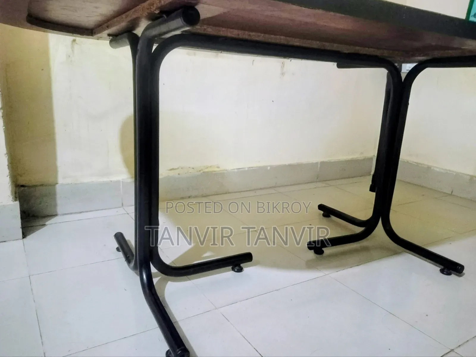 OTOBI dining table For Sale