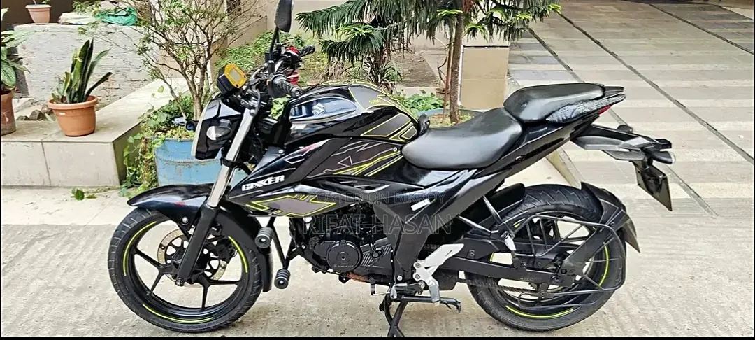 নিউ সুজুকি জিক্সার ২০২১ ব্ল্যাক