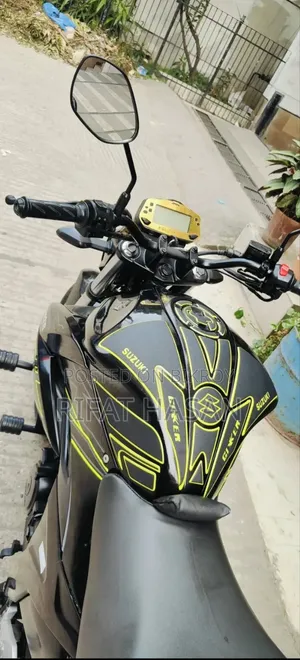 নিউ সুজুকি জিক্সার ২০২১ ব্ল্যাক