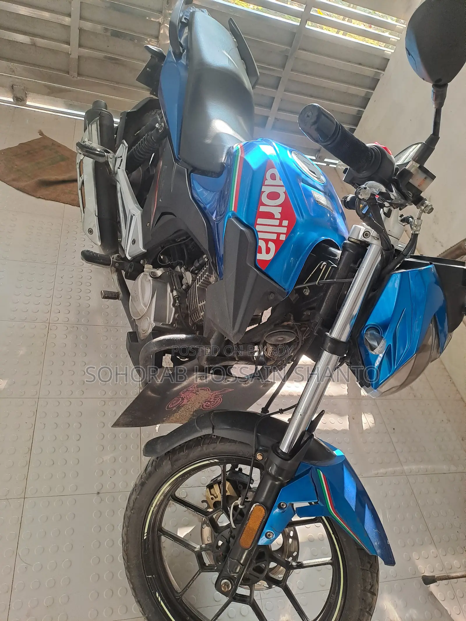 এপ্রিলিয়া এফএক্স ২০২৩ ব্লু