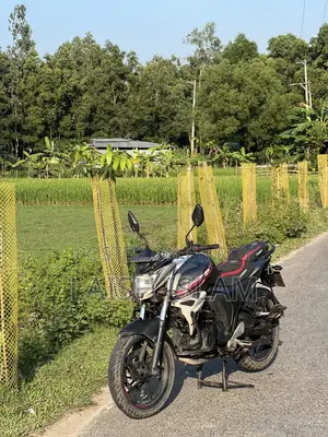ইয়ামাহা এফজেডএস ভি২ ২০১৮ গ্রে