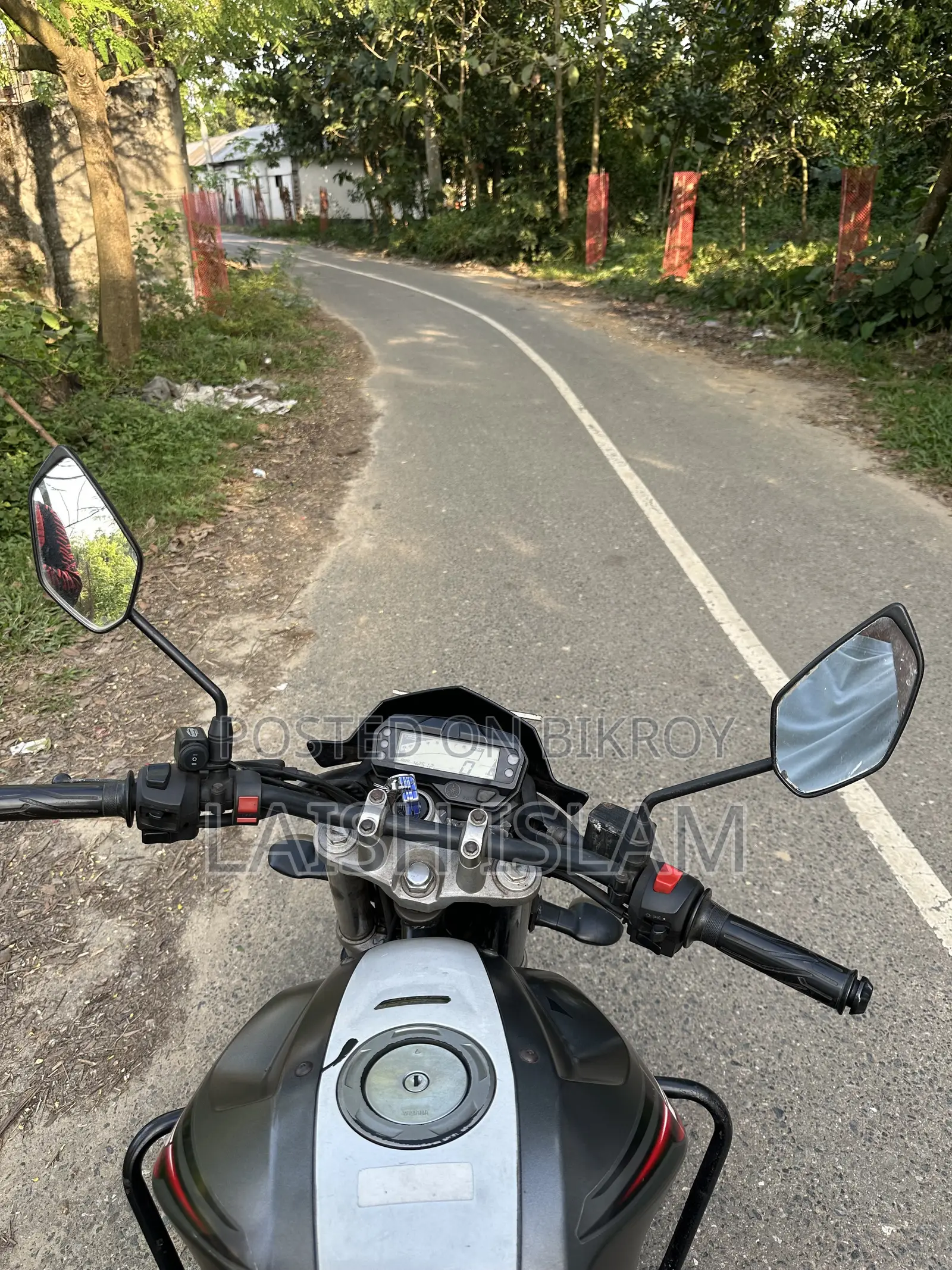 ইয়ামাহা এফজেডএস ভি২ ২০১৮ গ্রে
