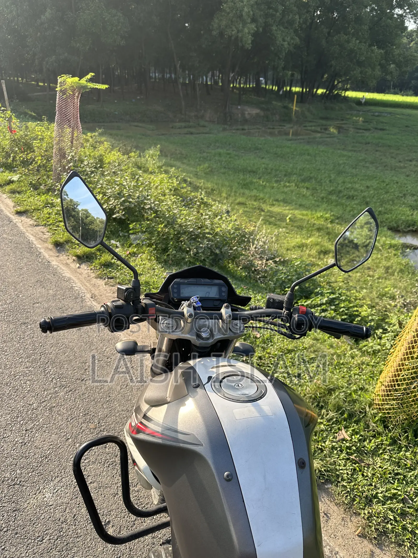 ইয়ামাহা এফজেডএস ভি২ ২০১৮ গ্রে