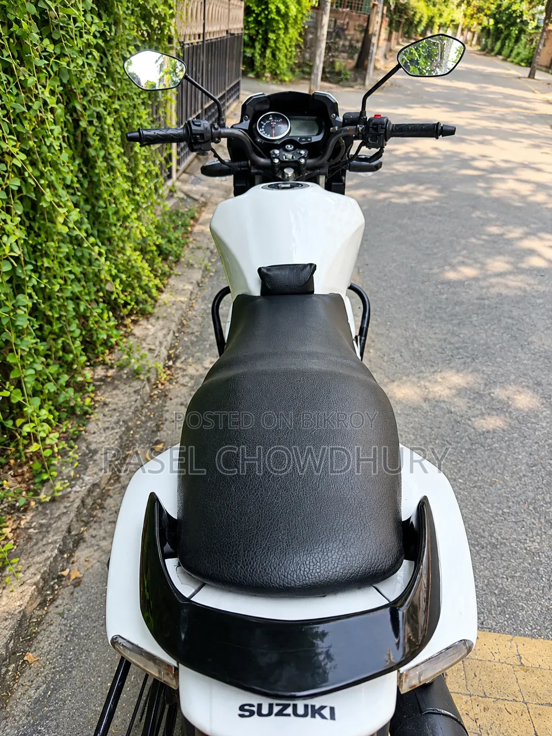 Suzuki GS 2015 White