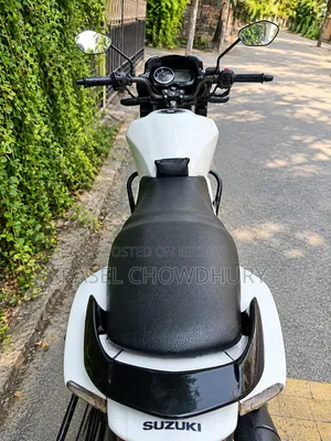 Suzuki GS 2015 White