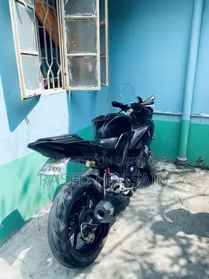 ইয়ামাহা আর১৫ ভি৩ ২০২০ কালো